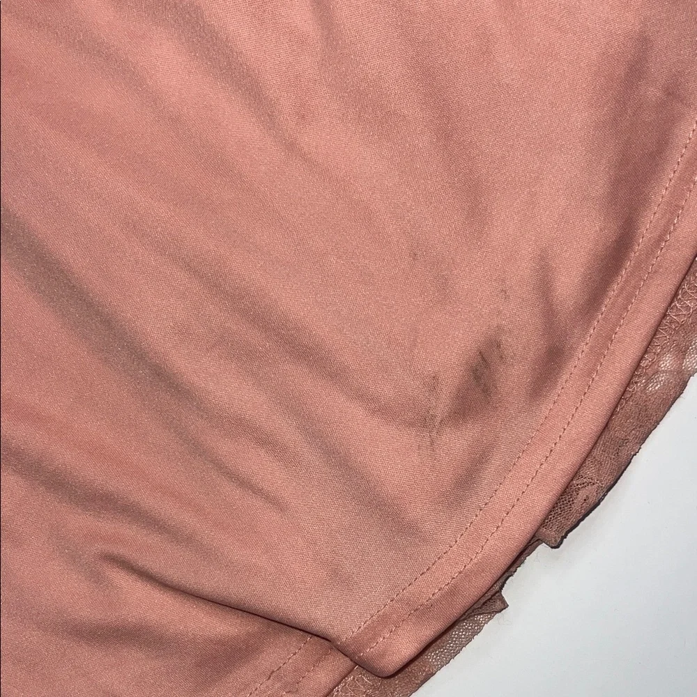 Elegant Lace Midi Dress in Peach - Picture 9 of 11